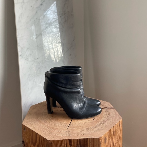 00’s Hugo Boss Ankle Heeled Boots - Picture 1 of 5